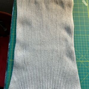 Oiselle Gray Ribbed Scarf